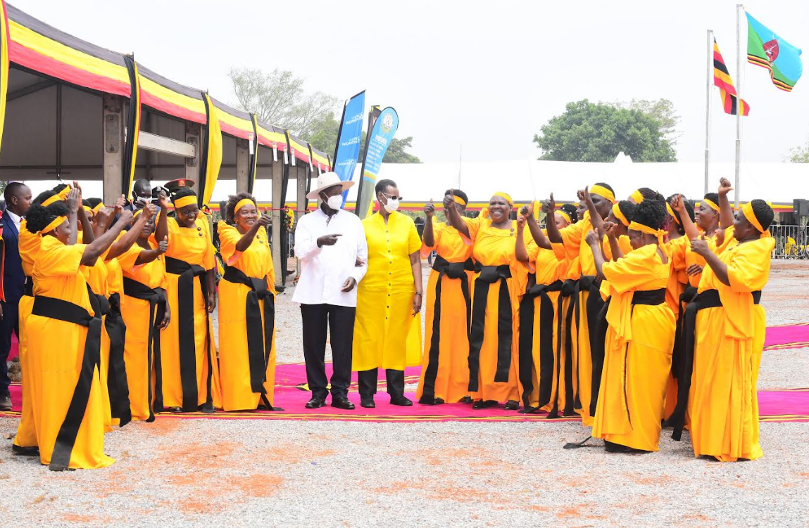 Museveni and his wife with a group of Ladies