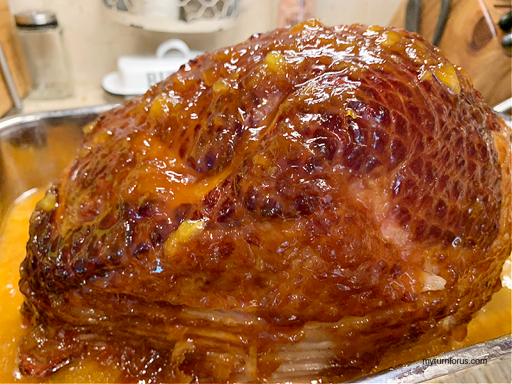 Baked Ham with Brown Sugar and Pineapple Glaze