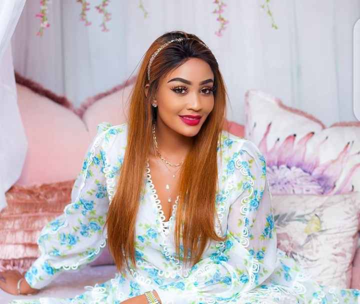 Zari accused of stealing $500 from her fans.