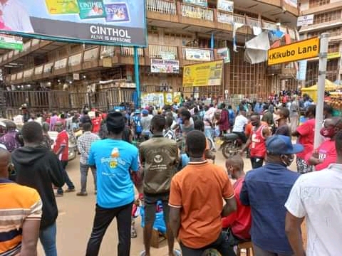 Traders flock Kampala irrespective of total lockdown