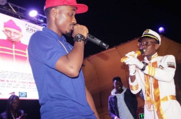 MC Kats showers praises on Mr. Mosh during the Galaxy FM Zzina Awards