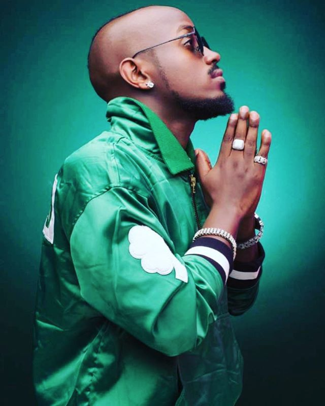 Hitting two birds with one stone!Singer Ykee Benda downplays the late Phily Bongole Lutaaya and also says he is better than Eddy Kenzo musically.