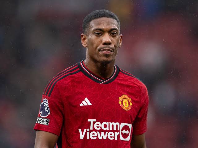 Anthony Martial to leave Manchester United and try new challenges.