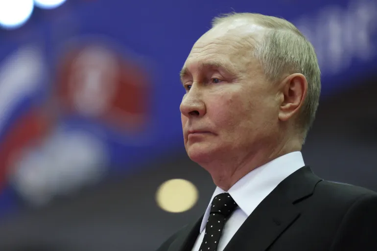 Putin Praises Vietnams Balanced Stance on Ukraine Crisis During Asia Tour